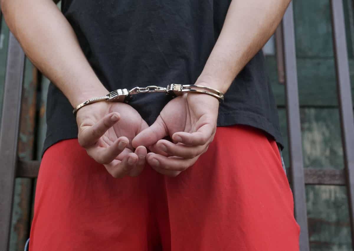 2 men arrested slashing