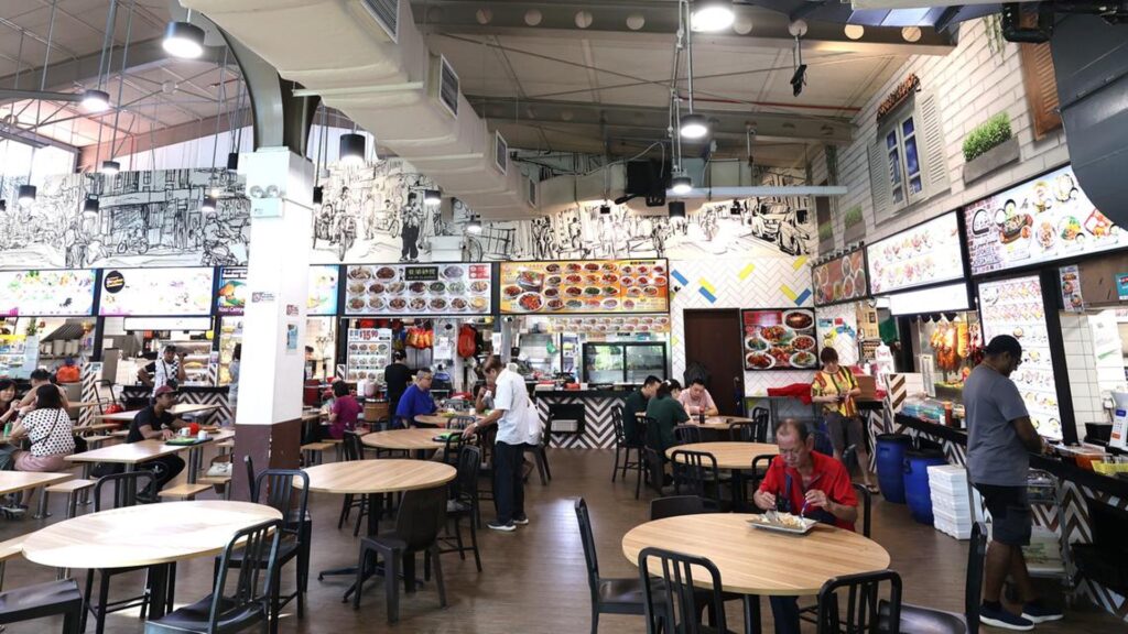 Man Sneaks Into Choa Chu Kang Food Court at Dawn to Steal from Stalls, Gets Caught and Charged 2