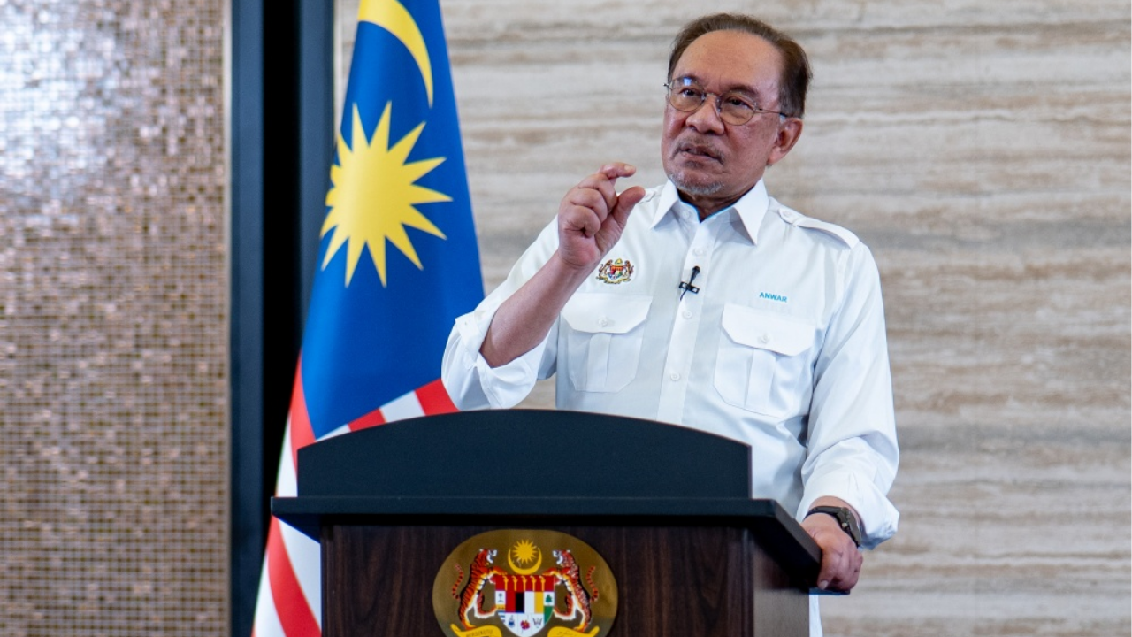 Malaysia PM Anwar Announces RM100 Cash Aid for All Adults, Plans to Lower Petrol Prices Amid Public Anger Over Rising Costs