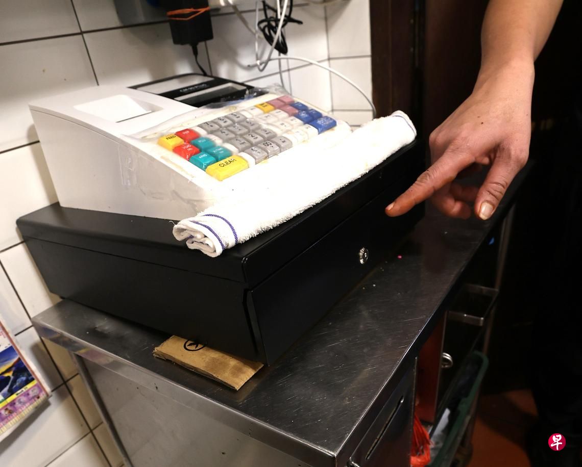Man Sneaks Into Choa Chu Kang Food Court at Dawn to Steal from Stalls, Gets Caught and Charged