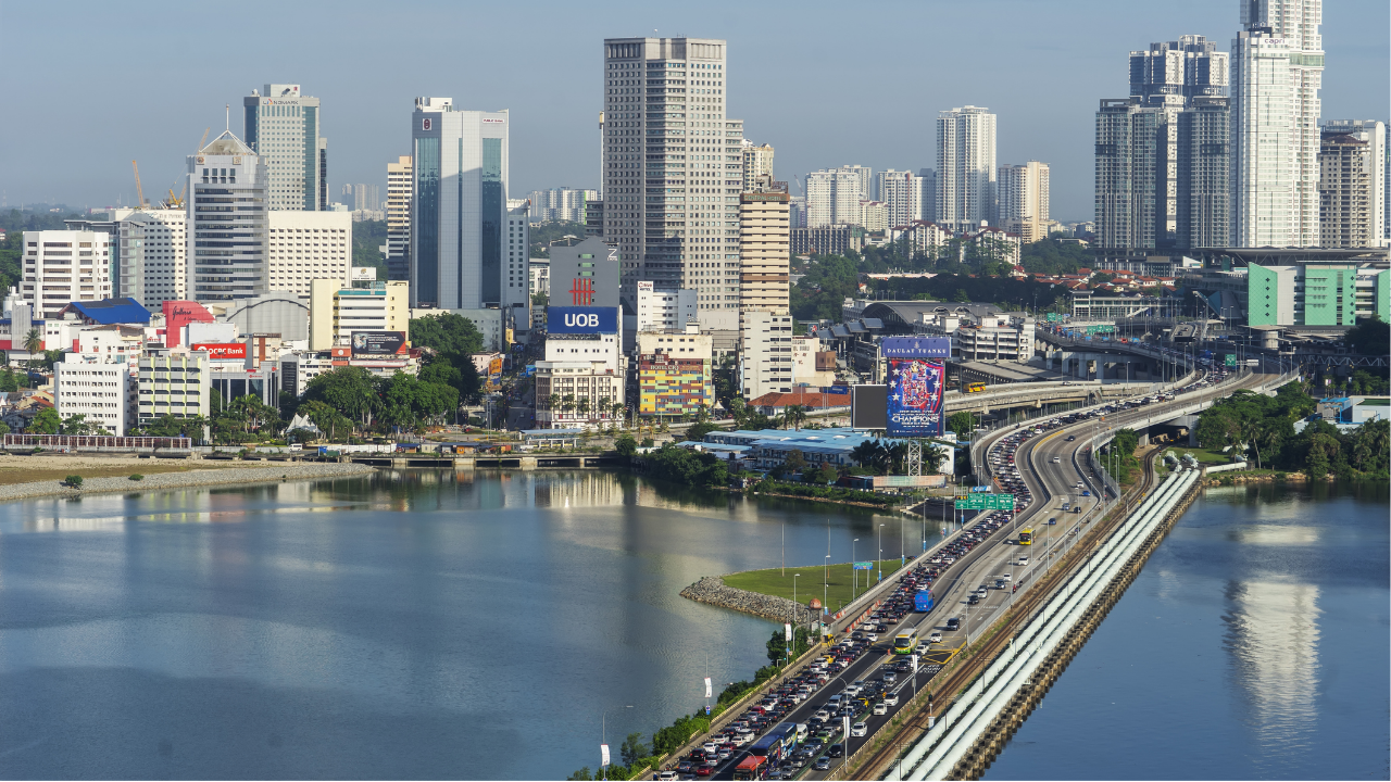 Heavy Traffic Expected at Woodlands and Tuas Checkpoints for National Day Weekend